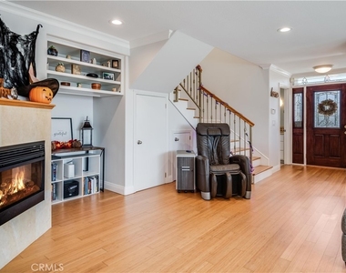 3663 Almeria Street - Photo Thumbnail 5