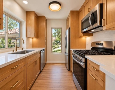 10718 Dabney Drive - Photo Thumbnail 8