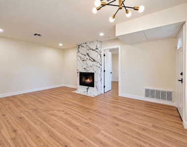 10718 Dabney Drive - Photo Thumbnail 11