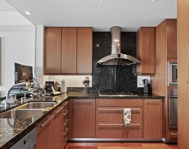 1199 Pacific Highway - Photo Thumbnail 17