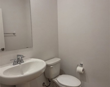 16195 Plumeria Lane - Photo Thumbnail 17