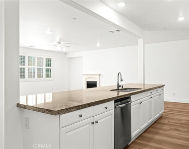 3694 S Grower Avenue - Photo Thumbnail 11
