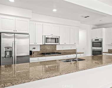 3694 S Grower Avenue - Photo Thumbnail 8
