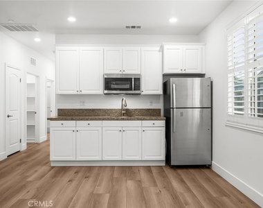 3694 S Grower Avenue - Photo Thumbnail 21