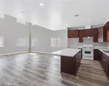 1420 S Euclid Ave - Photo Thumbnail 22