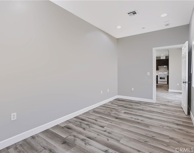 1420 S Euclid Ave - Photo Thumbnail 32