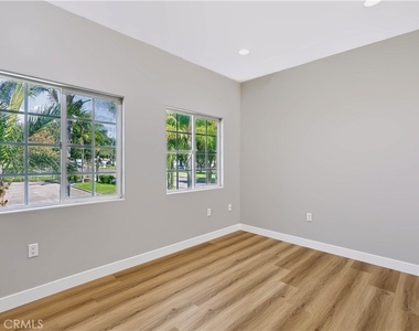 1420 S Euclid Ave - Photo Thumbnail 37