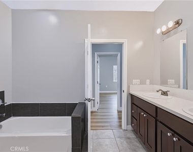 1420 S Euclid Ave - Photo Thumbnail 30