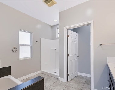 1420 S Euclid Ave - Photo Thumbnail 46