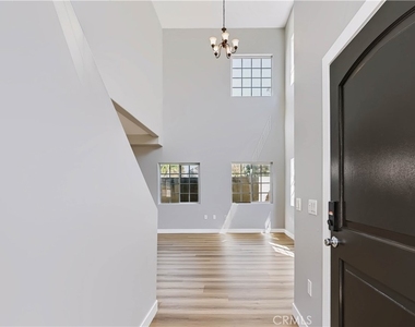 1420 S Euclid Ave - Photo Thumbnail 14