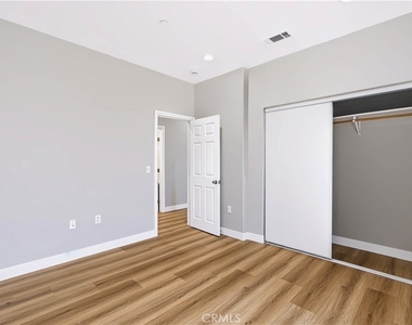 1420 S Euclid Ave - Photo Thumbnail 35