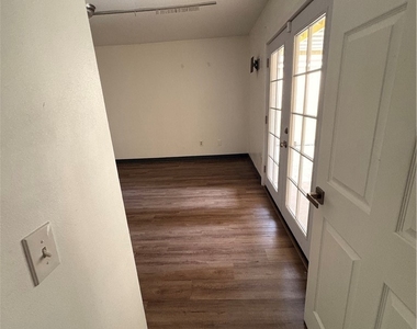 967 W 13th - Photo Thumbnail 12