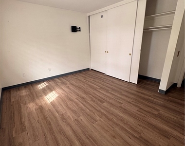 967 W 13th - Photo Thumbnail 8
