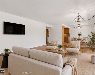 890 B Ronda Sevilla - Photo Thumbnail 3