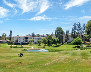 890 B Ronda Sevilla - Photo Thumbnail 24