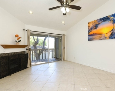 23472 Cambridge Road - Photo Thumbnail 4