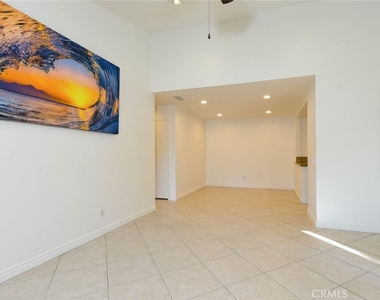 23472 Cambridge Road - Photo Thumbnail 5