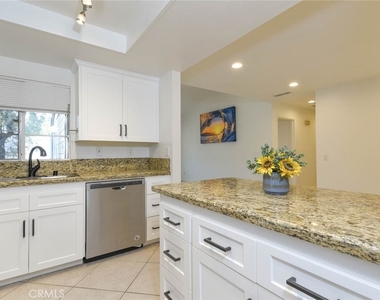 23472 Cambridge Road - Photo Thumbnail 12