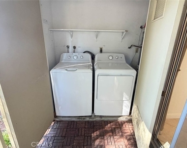 23472 Cambridge Road - Photo Thumbnail 24