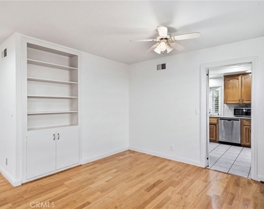 17617 Fremont St - Photo Thumbnail 6