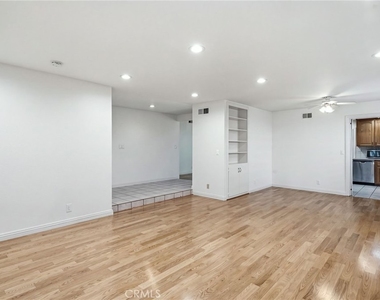 17617 Fremont St - Photo Thumbnail 5