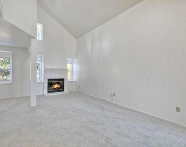1316 Hampton Road - Photo Thumbnail 4