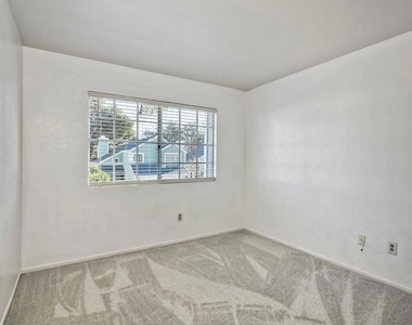 1316 Hampton Road - Photo Thumbnail 15