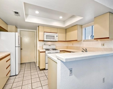 1316 Hampton Road - Photo Thumbnail 12