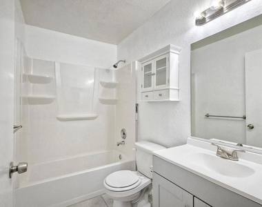 1316 Hampton Road - Photo Thumbnail 16