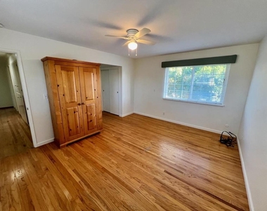 1586 Edmond Court - Photo Thumbnail 9
