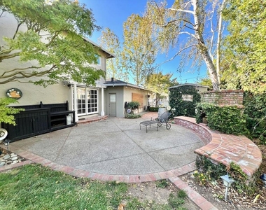 1586 Edmond Court - Photo Thumbnail 22
