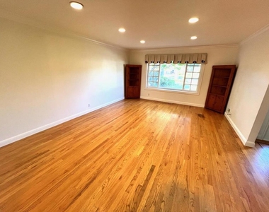 1586 Edmond Court - Photo Thumbnail 6