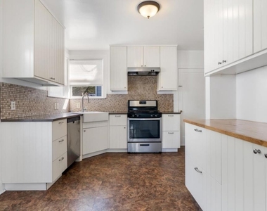 536 Canyon Drive - Photo Thumbnail 5