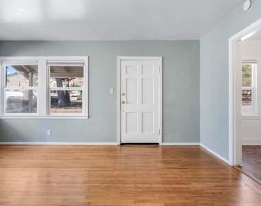 536 Canyon Drive - Photo Thumbnail 2
