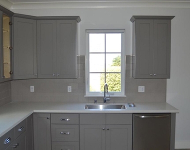 191 Carmel Avenue - Photo Thumbnail 9