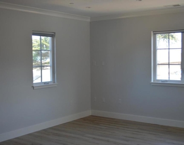 191 Carmel Avenue - Photo Thumbnail 10