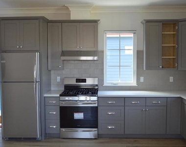 191 Carmel Avenue - Photo Thumbnail 8