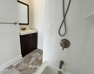 212 12th Avenue - Photo Thumbnail 8