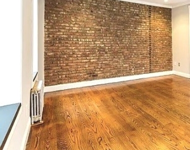 West 102nd Street - Photo Thumbnail 2