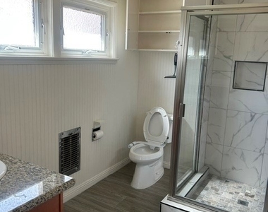 5056 Woodman Avenue - Photo Thumbnail 31