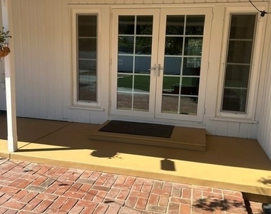 5056 Woodman Avenue - Photo Thumbnail 33
