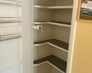 5056 Woodman Avenue - Photo Thumbnail 15