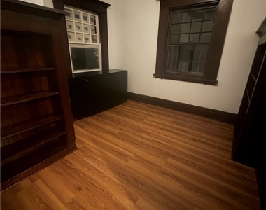 2336 W 23rd - Photo Thumbnail 3