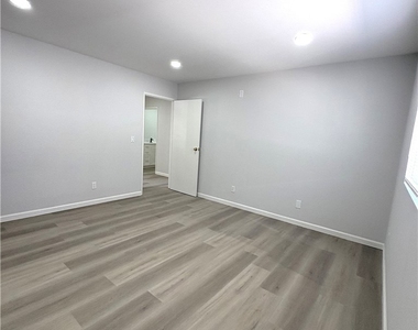 507 N Serrano Avenue - Photo Thumbnail 13