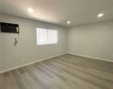 507 N Serrano Avenue - Photo Thumbnail 17