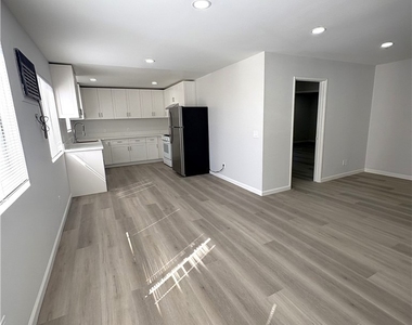 507 N Serrano Avenue - Photo Thumbnail 3