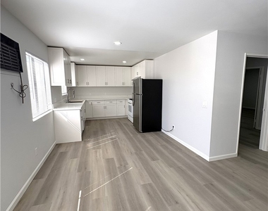 507 N Serrano Avenue - Photo Thumbnail 5