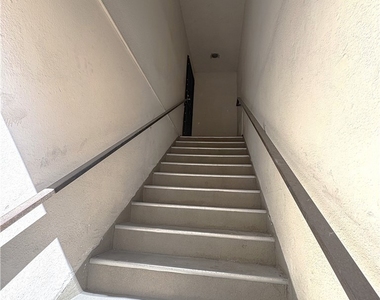 507 N Serrano Avenue - Photo Thumbnail 18