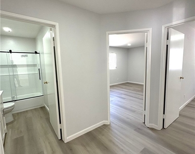 507 N Serrano Avenue - Photo Thumbnail 9