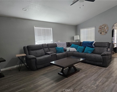 9168 Espada Avenue - Photo Thumbnail 14
